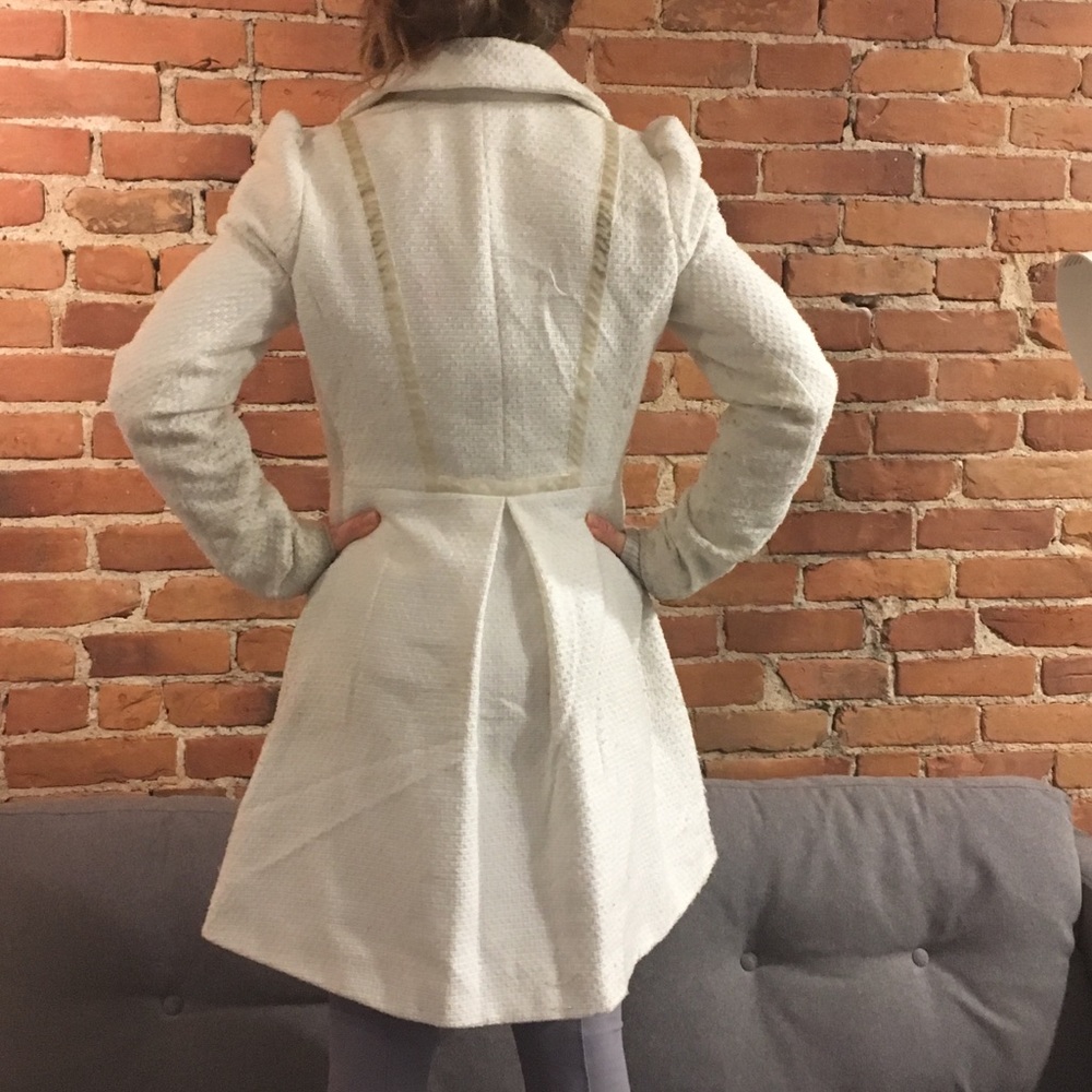 Peacoat - Picture 3 of 3